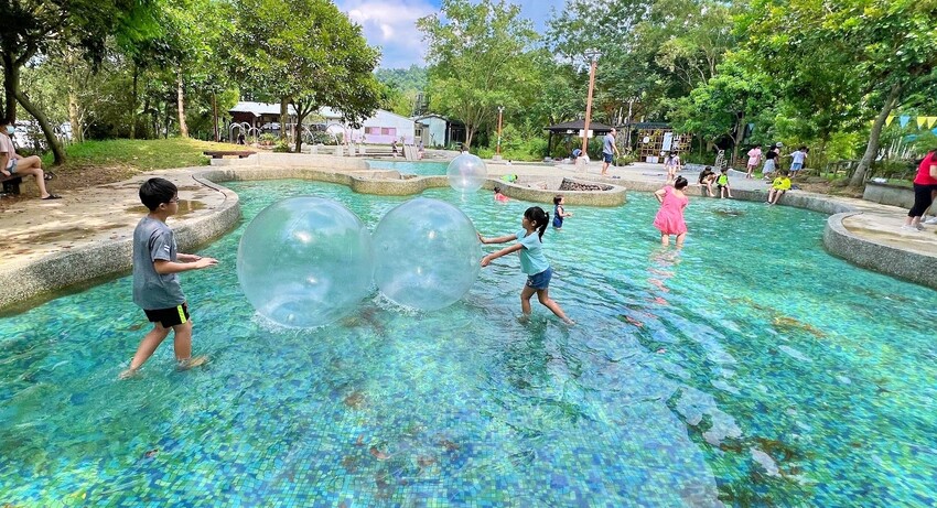 楓樺台一渡假村(台一生態休閒農場)全台唯一花神廟,40000坪花園綠地,四季花卉美不勝收~森林戲水,泳池沙池,親