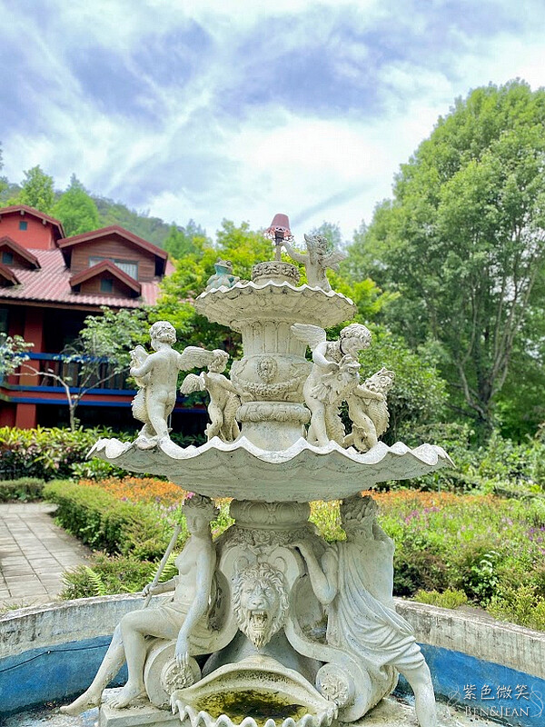 楓樺台一渡假村(台一生態休閒農場)全台唯一花神廟,40000坪花園綠地,四季花卉美不勝收~森林戲水,泳池沙池,親