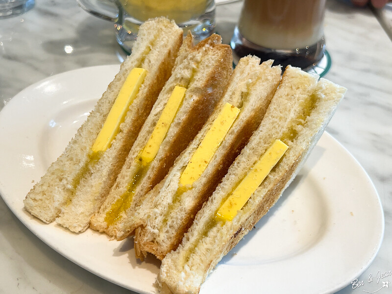 PappaRich金爸爸馬來西亞餐廳》正宗馬來西亞風料理，全世界超過100家店風靡十餘國， 南洋料理咖哩、沙爹、