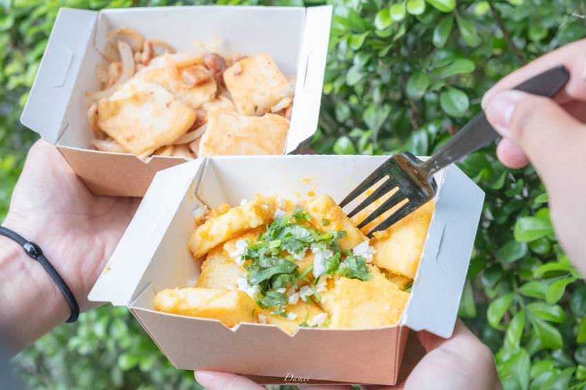 高雄小港｜﻿怎麼吃﻿﻿How to eat-獨創鹹蛋炒蘿蔔糕，意外合拍