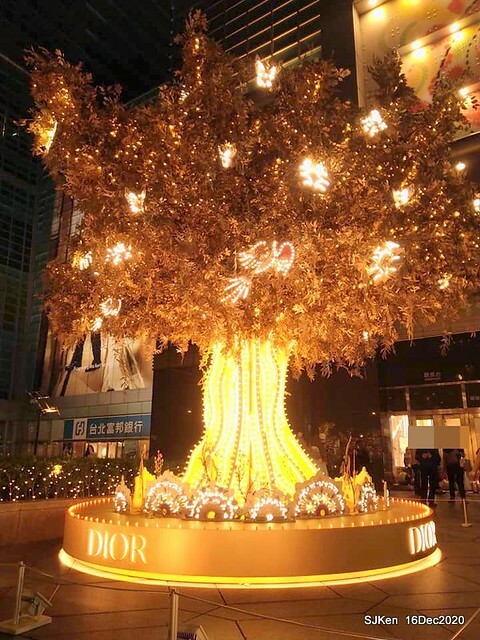 Christmas street decoration of Taipei 101, Taipei,Tawan,SJKen,Dec16,2020.