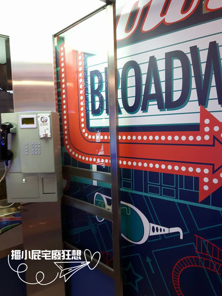 【活動限定】101水舞廣場冰雪奇緣嘉年華－信義區單日遊，漫步街頭感受佳節氣氛！