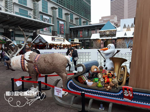 【活動限定】101水舞廣場冰雪奇緣嘉年華－信義區單日遊，漫步街頭感受佳節氣氛！