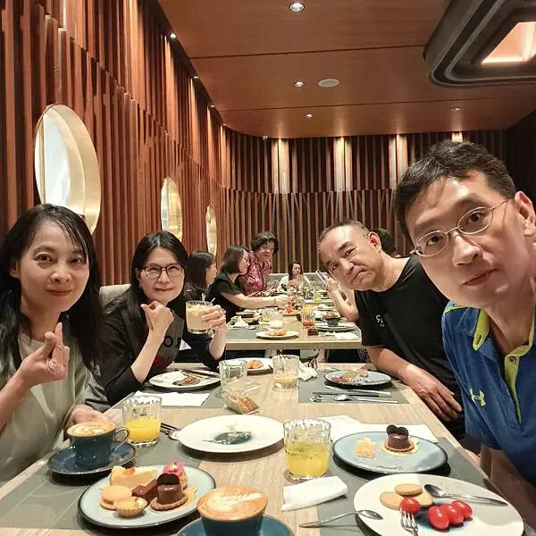 台北旭集和食集錦信義店~特色料理~豐富多樣~主打日式料理吃到