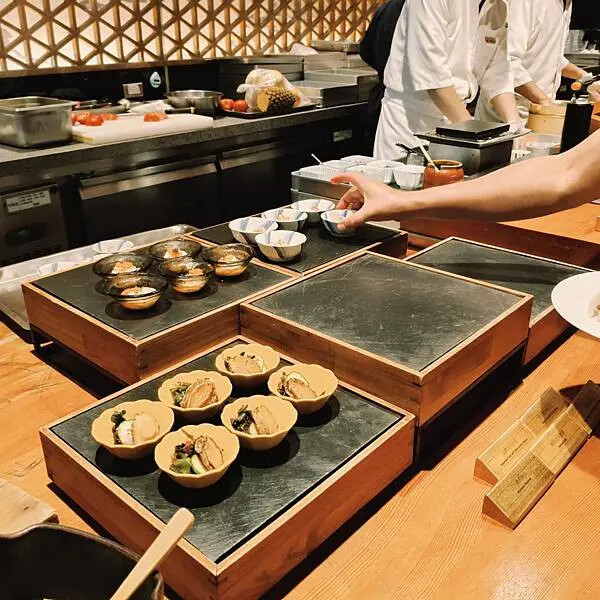 台北旭集和食集錦信義店~特色料理~豐富多樣~主打日式料理吃到