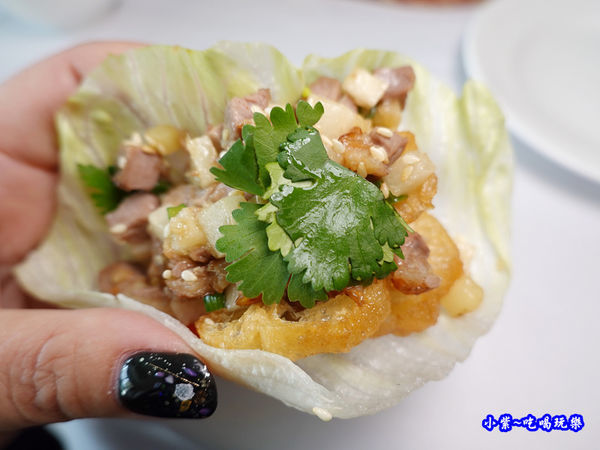 生菜盞水果鴨鬆-四季中餐廳 (1).jpg