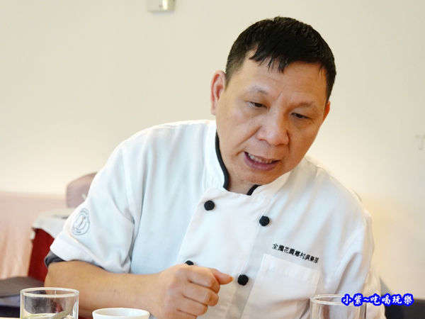 四季中餐廳主廚-蔡文洪主廚.jpg