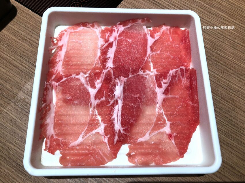 【新竹美食】涮乃葉新竹大魯閣湳雅店，日式火鍋涮涮鍋吃到飽，咖哩烏龍麵、抹茶牛奶霜淇淋超好吃！內文附詳細菜單價位介紹。 @熊寶小榆の旅遊日記