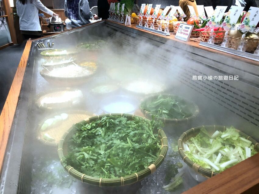 【新竹美食】涮乃葉新竹大魯閣湳雅店，日式火鍋涮涮鍋吃到飽，咖哩烏龍麵、抹茶牛奶霜淇淋超好吃！內文附詳細菜單價位介紹。 @熊寶小榆の旅遊日記