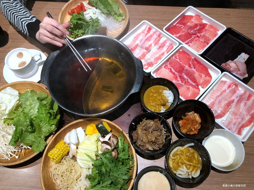 【新竹美食】涮乃葉新竹大魯閣湳雅店，日式火鍋涮涮鍋吃到飽，咖哩烏龍麵、抹茶牛奶霜淇淋超好吃！內文附詳細菜單價位介紹。 @熊寶小榆の旅遊日記