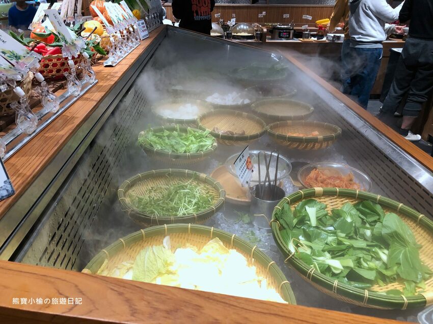 【新竹美食】涮乃葉新竹大魯閣湳雅店，日式火鍋涮涮鍋吃到飽，咖哩烏龍麵、抹茶牛奶霜淇淋超好吃！內文附詳細菜單價位介紹。 @熊寶小榆の旅遊日記