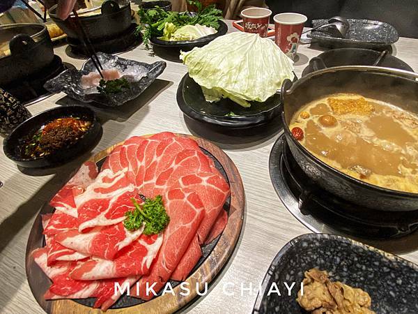 嘉義壽星送肉片 燒瓶子。大肆の鍋 菜單介紹 菜單照片 菜單分享 嘉義店 嘉義旅遊食記