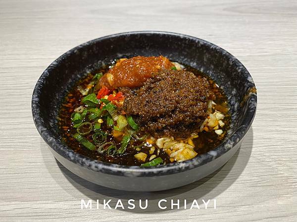 嘉義壽星優惠餐廳 自助吧檯環境 醬料區 燒瓶子。大肆の鍋 嘉義店 嘉義旅遊食記