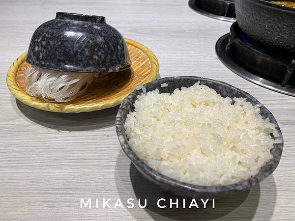 副食 白飯 寬粉 燒瓶子。大肆の鍋 菜單介紹 菜單照片 菜單分享 嘉義店 嘉義旅遊食記 2022壽星優惠嘉義