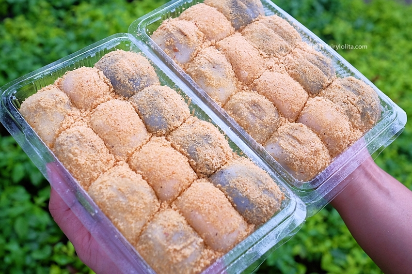 康家手工客家麻糬。低調一攤神祕藏市場，限時不到3小時被搶光，傳統古早味手工麻糬每日超限量！ @蹦啾♥謝蘿莉 La vie heureuse