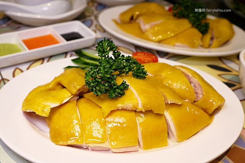 康家手工客家麻糬。低調一攤神祕藏市場，限時不到3小時被搶光，傳統古早味手工麻糬每日超限量！ @蹦啾♥謝蘿莉 La vie heureuse