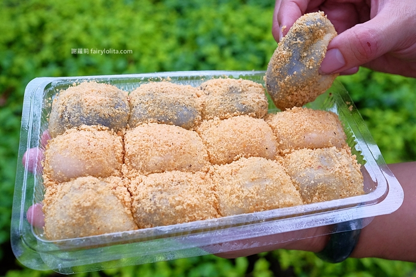 康家手工客家麻糬。低調一攤神祕藏市場，限時不到3小時被搶光，傳統古早味手工麻糬每日超限量！ @蹦啾♥謝蘿莉 La vie heureuse