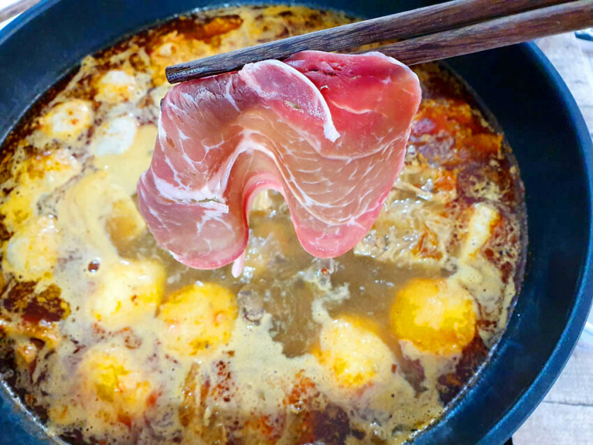 【料理包推薦】王品瘋美食購物網 週末麻辣夜-火鍋澎湃組X戰在一起蔬菜箱 在家也能吃到青花驕經典麻辣鍋 辣