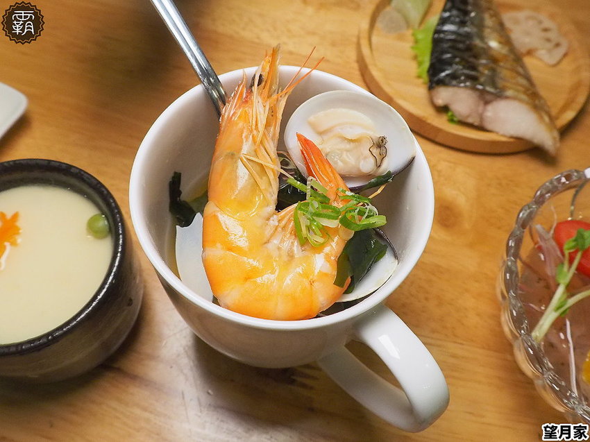 台中平價壽司、烏龍麵定食,望月家有美美和服可穿搭拍照打卡~