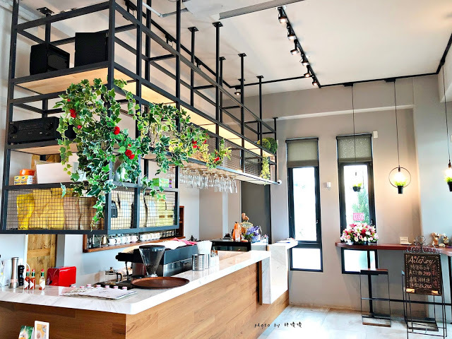 【台中 清水】AileRoy Kitchen-艾萊羅伊廚房，FOOD ARTIST 食之藝術家，坐落於清水小鎮的意法餐廳，餐點好吃，高貴不貴，適合約會聚餐💕💕💕