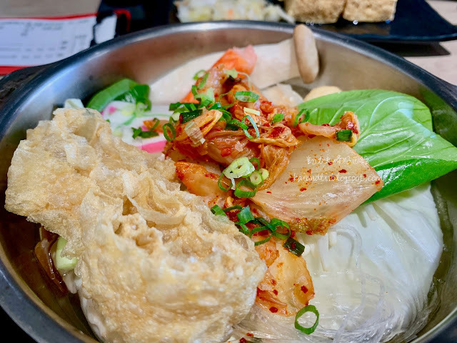 【高雄美食餐廳】日初小火鍋|有點小文青,也有點小清新,CP值爆棚的高質感小火鍋。