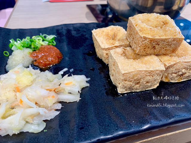 【高雄美食餐廳】日初小火鍋|有點小文青,也有點小清新,CP值爆棚的高質感小火鍋。