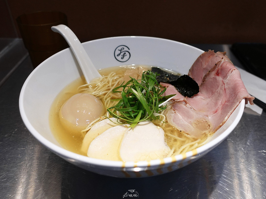 【大角拉麵】雞清湯柚香拉麵，新竹東門市場必嚐美食