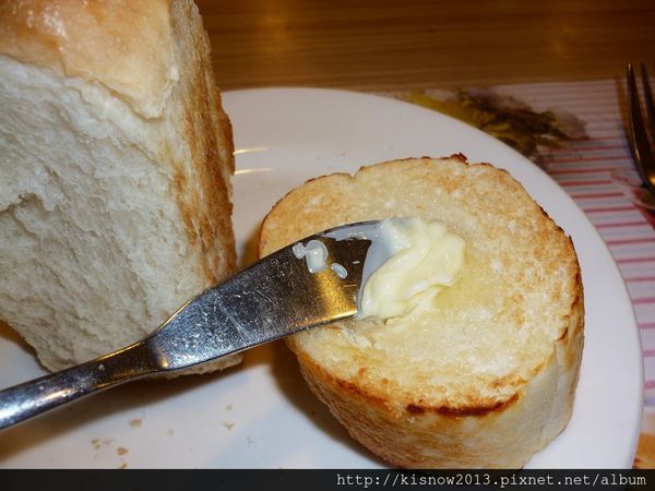 ROYAL HOST樂雅樂家庭餐廳(敦化店)：溫暖具有復古特色的餐廳--ROYAL HOST樂雅樂家庭餐廳(敦化店)口碑券体驗心得