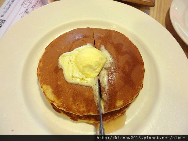 ROYAL HOST樂雅樂家庭餐廳(敦化店)：溫暖具有復古特色的餐廳--ROYAL HOST樂雅樂家庭餐廳(敦化店)口碑券体驗心得