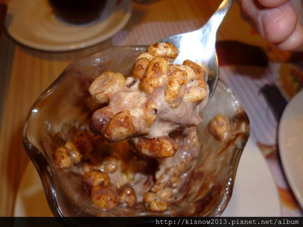 ROYAL HOST樂雅樂家庭餐廳(敦化店)：溫暖具有復古特色的餐廳--ROYAL HOST樂雅樂家庭餐廳(敦化店)口碑券体驗心得