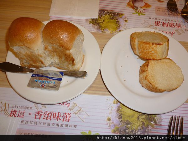 ROYAL HOST樂雅樂家庭餐廳(敦化店)：溫暖具有復古特色的餐廳--ROYAL HOST樂雅樂家庭餐廳(敦化店)口碑券体驗心得