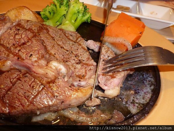 ROYAL HOST樂雅樂家庭餐廳(敦化店)：溫暖具有復古特色的餐廳--ROYAL HOST樂雅樂家庭餐廳(敦化店)口碑券体驗心得