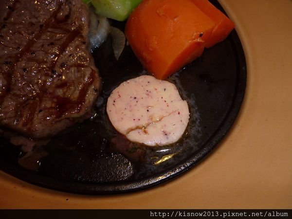 ROYAL HOST樂雅樂家庭餐廳(敦化店)：溫暖具有復古特色的餐廳--ROYAL HOST樂雅樂家庭餐廳(敦化店)口碑券体驗心得