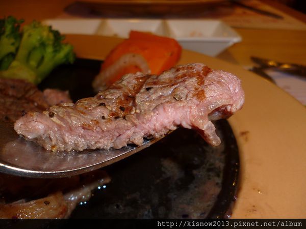 ROYAL HOST樂雅樂家庭餐廳(敦化店)：溫暖具有復古特色的餐廳--ROYAL HOST樂雅樂家庭餐廳(敦化店)口碑券体驗心得