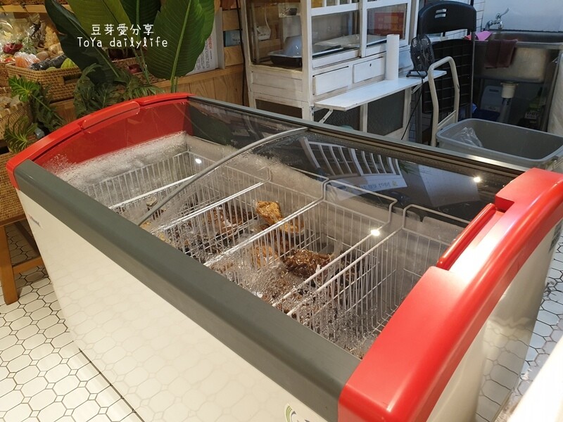 gai aa lobi 麻辣滷味｜審計新村人氣「麻辣滷味」金典誠品也有哦 🌱豆芽愛吃在台中