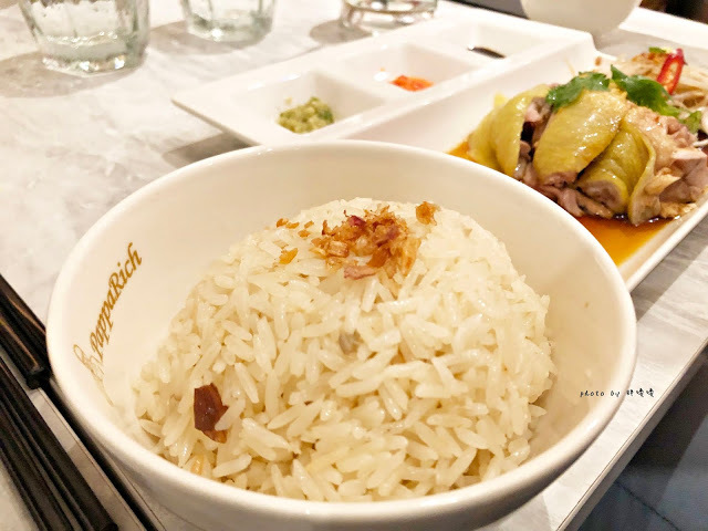 【台中 南屯】PappaRich Taiwan 金爸爸(文心秀泰店)，正宗馬來西亞料理，台灣第四家店悄悄在9月文心秀泰開幕囉！