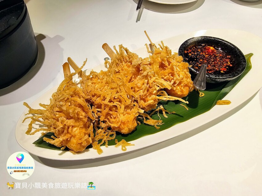 [食]台北 道地湘菜 臭豆腐肥腸阿甘鍋 肥美大腸Q彈帶勁 東安仔雞 鮮嫩雞肉 酸香又爽口 1010湘 遠百信義店