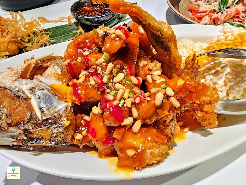 [食]台北 道地湘菜 臭豆腐肥腸阿甘鍋 肥美大腸Q彈帶勁 東安仔雞 鮮嫩雞肉 酸香又爽口 1010湘 遠百信義店