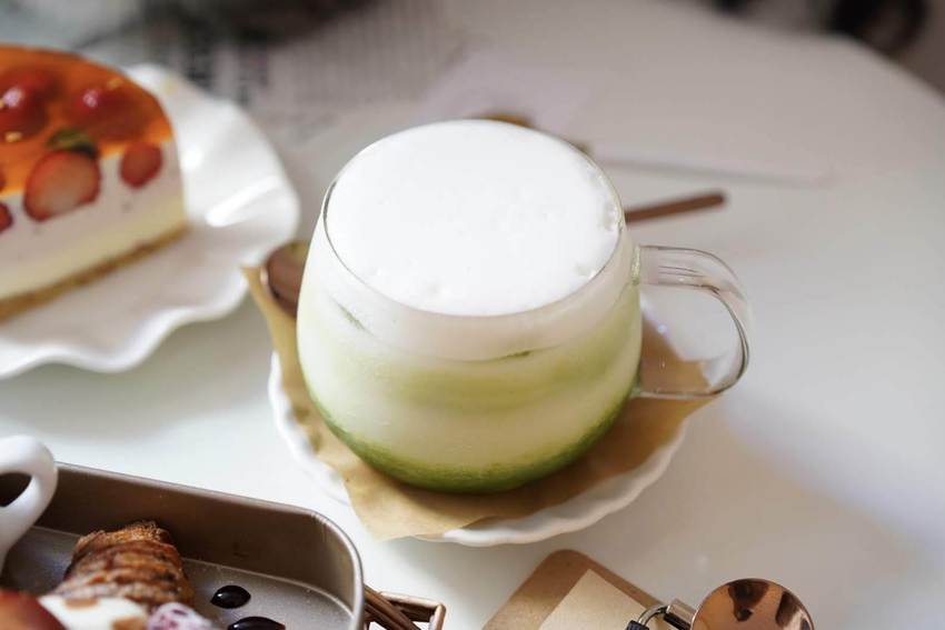 新竹巷弄韓系咖啡廳『三隻貓』裏頭有四隻可愛療癒的貓咪陪著你用餐！(新竹早午餐/新竹下午茶)