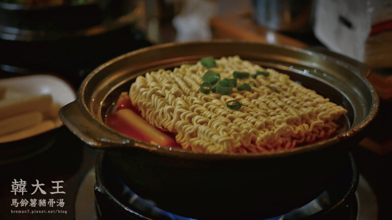 《台中西屯》韓大王馬鈴薯豬骨湯│逢甲一個人也能吃的韓國美食馬 韓大王馬鈴薯豬骨湯-3
