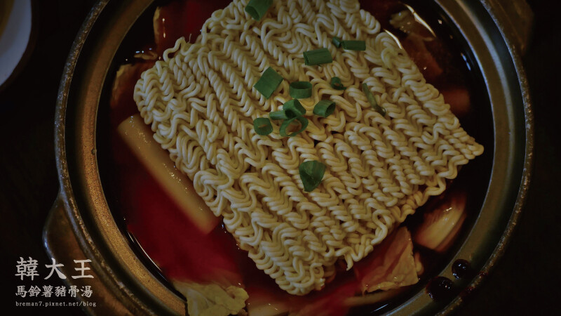 《台中西屯》韓大王馬鈴薯豬骨湯│逢甲一個人也能吃的韓國美食馬 韓大王馬鈴薯豬骨湯-6