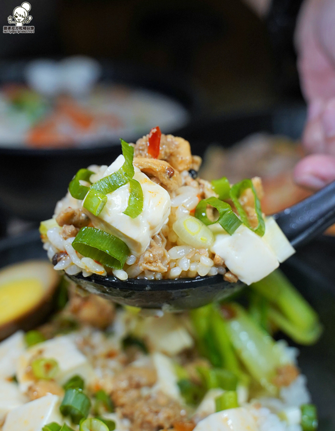 品味屋姊妹店｜品膳 堅持手工特製台式小吃、麵食、鍋燒，招牌香菇雞湯、竹筍湯、手工麵、香腸（點冰沙免費暢飲） - 跟著尼力吃喝玩樂＆親子生活