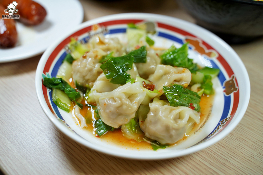 品味屋姊妹店｜品膳 堅持手工特製台式小吃、麵食、鍋燒，招牌香菇雞湯、竹筍湯、手工麵、香腸（點冰沙免費暢飲） - 跟著尼力吃喝玩樂＆親子生活