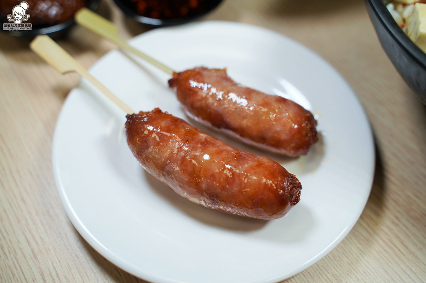 品味屋姊妹店｜品膳 堅持手工特製台式小吃、麵食、鍋燒，招牌香菇雞湯、竹筍湯、手工麵、香腸（點冰沙免費暢飲） - 跟著尼力吃喝玩樂＆親子生活