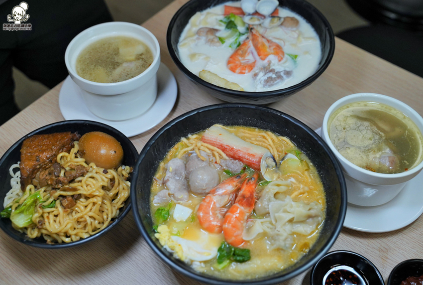 品味屋姊妹店｜品膳 堅持手工特製台式小吃、麵食、鍋燒，招牌香菇雞湯、竹筍湯、手工麵、香腸（點冰沙免費暢飲） - 跟著尼力吃喝玩樂＆親子生活