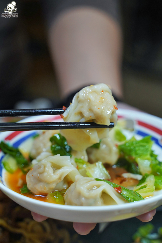 品味屋姊妹店｜品膳 堅持手工特製台式小吃、麵食、鍋燒，招牌香菇雞湯、竹筍湯、手工麵、香腸（點冰沙免費暢飲） - 跟著尼力吃喝玩樂＆親子生活