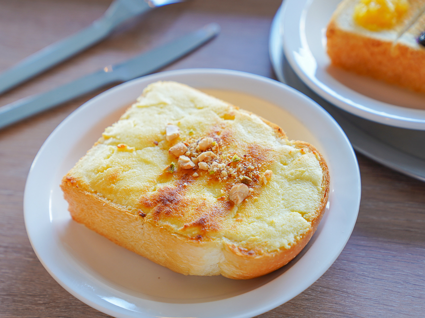 [高雄苓雅美食]Sun Sun山山-銅板價小確幸!每日限量山形厚片吐司專賣