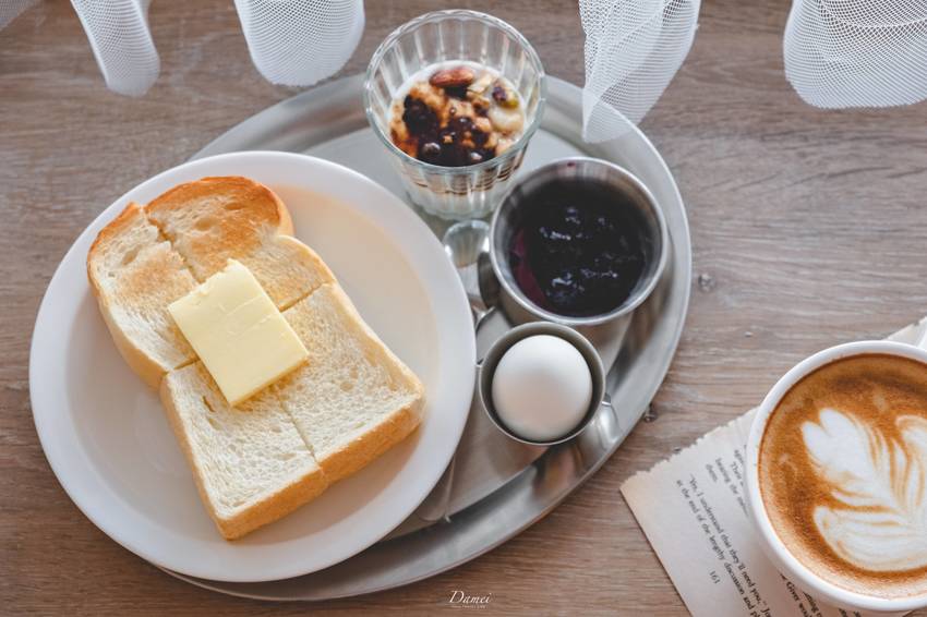 高雄苓雅｜Sun Sun山山﻿﻿-四種口味的山形厚片，每日限量發售