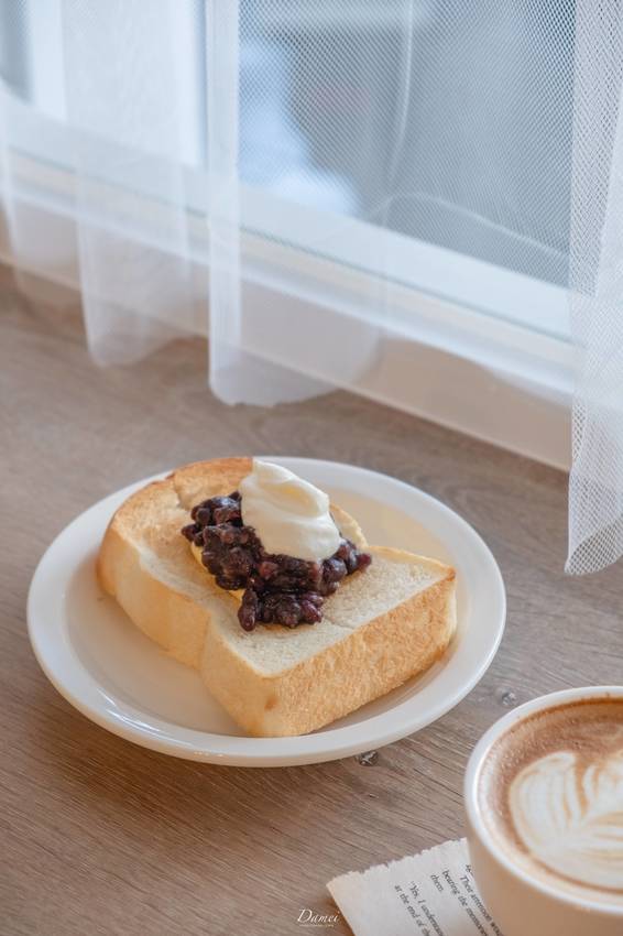 高雄苓雅｜Sun Sun山山﻿﻿-四種口味的山形厚片，每日限量發售