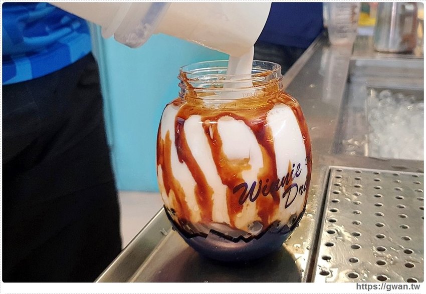 超萌聖蛋杯開賣第一天就完售！葳林爵閣新年蛋瓶回來啦～數量有限，這次不要再錯過囉